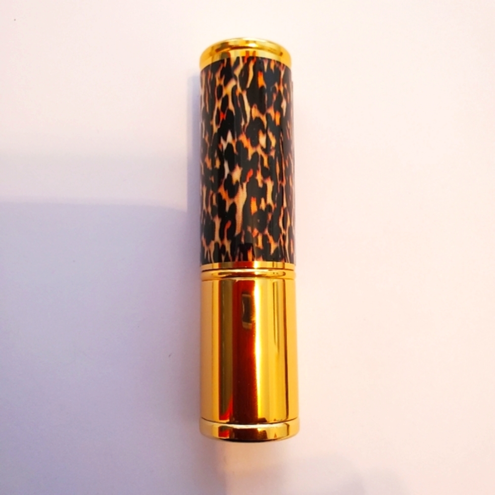 Avon Cosmetics Iconic Lipstick Crimson Carnation *Limited Edition*